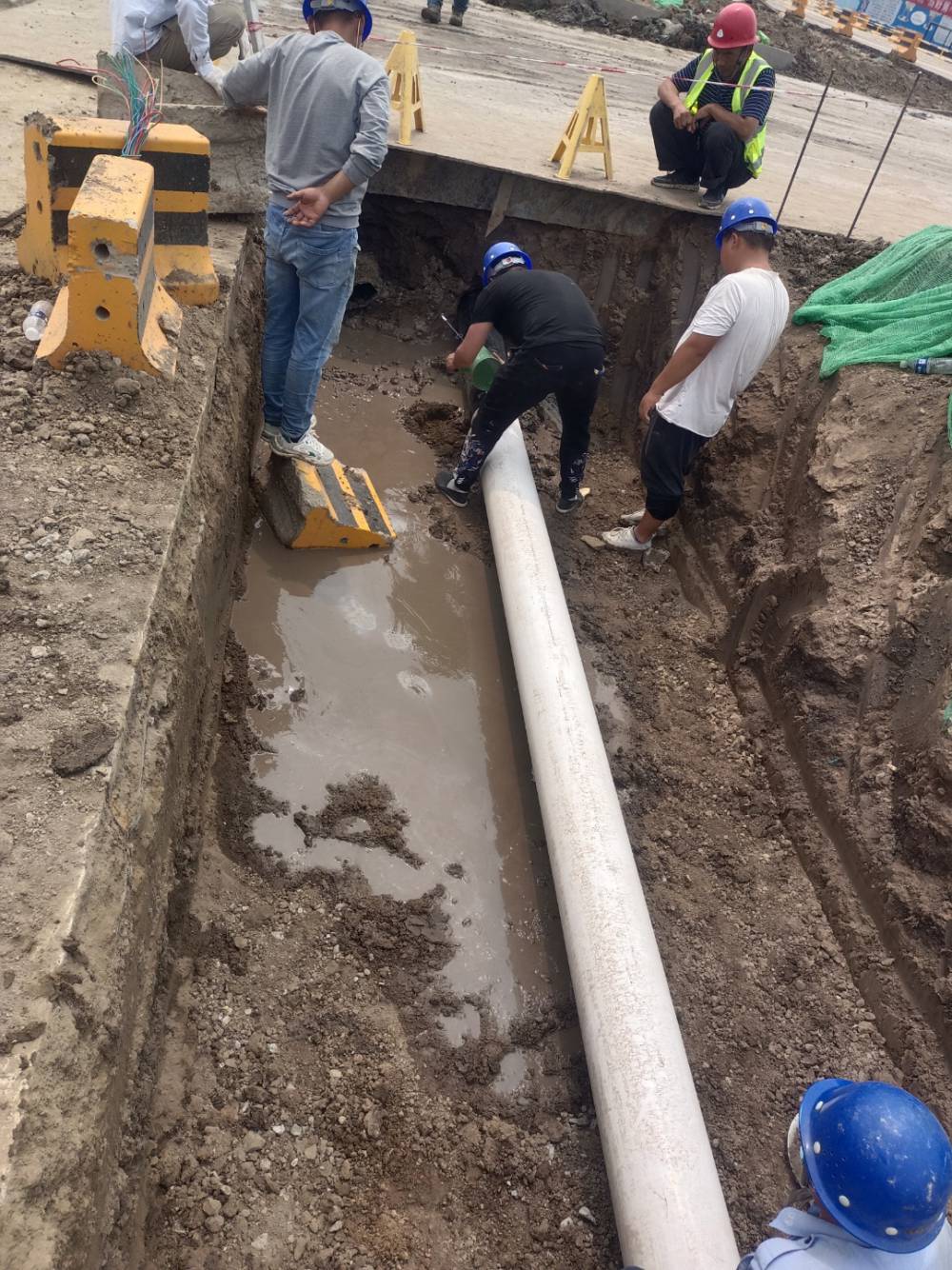 地下非开挖顶管技术施工队 旧小区改造自来水施工 做事用心负责